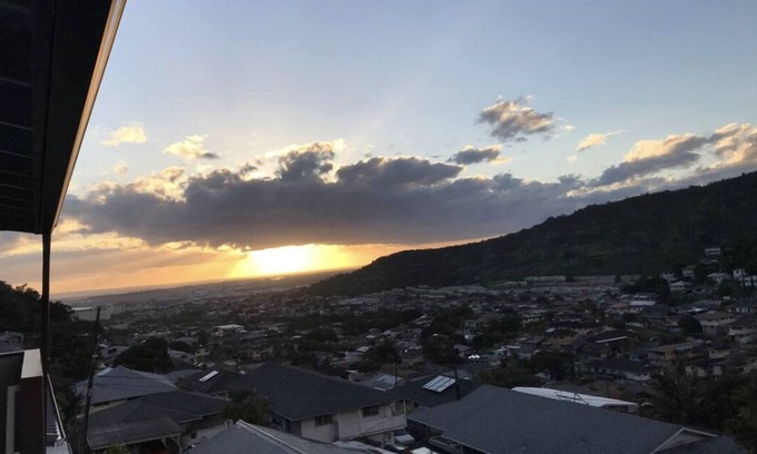 Liliha - Kapalama House | C. Beautiful! Lush Valley, Ocean & Mtn Views in the heart of Honolulu