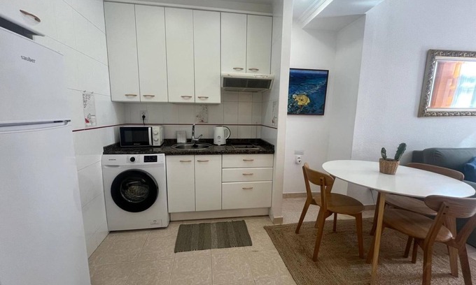 Alicante City Centre Apartment | C Ntrico y Acogedor Ideal Para Explorar la Ciudad