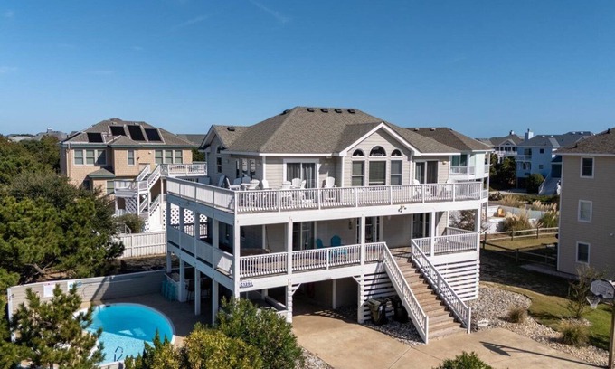Ocean Hill House | C1256 Modern! Heated Saltwater Pool! Hot Tub! Great Location!