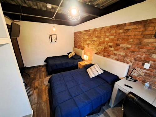 Ciudad Lopez Mateos Apartment | C46-R10 STUDIO DOBLE frente al ITESM CEM Estudiantes Familias Empresas Ejecutivos Turistas Nómadas BIENVENIDOS! UBICACIÓN ESTRATÉGICA 10min Izcalli-15min Esmeralda-20min Sátelite-25min AIFA