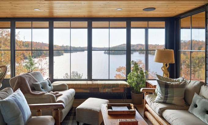 Val-des-Monts House | Stunning Lakefront Cottage with Breathtaking Views