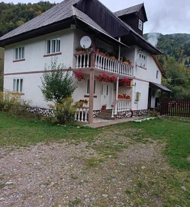 Garda de Sus House | CabanaDobra