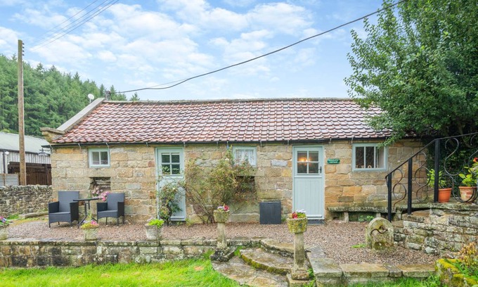 Easterside Cottage | Cabin ∙ 1 bedroom ∙ 2 guests