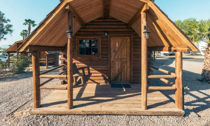 Ehrenberg Cabin | Cabin 1 · Cozy Studio Cabin!