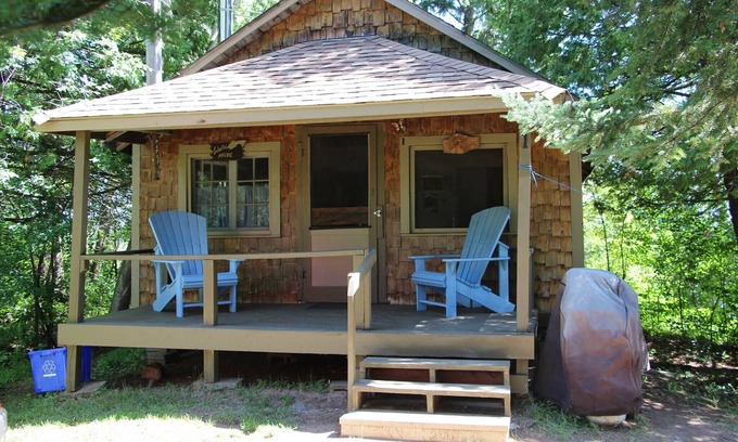 Burk's Falls Cabin | Cabin #1 just steps from Lake Cecebe