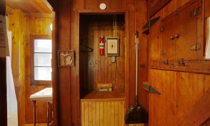 Cadillac Cabin | Cabin #10 - Snow Day