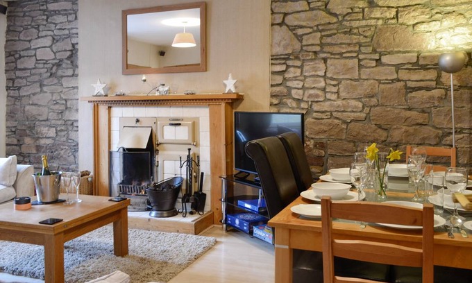 Glenisla Cottage | Cabin ∙ 2 bedrooms ∙ 4 guests