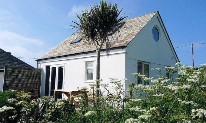 Port Gaverne Cottage | Cabin ∙ 2 bedrooms ∙ 4 guests
