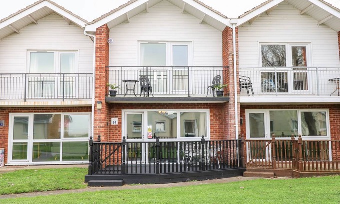 Corton Cottage | Cabin ∙ 3 bedrooms ∙ 5 guests