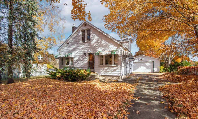 Orillia House | Cabin in Orillia - Nearby Trails, Skiing, and More