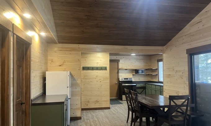 Rainy River District Cabin | Cabin on the Channel Bear Pass Rainy Lake