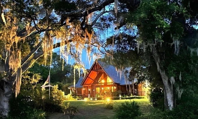 Lake Helen House | Cabin On The Lake