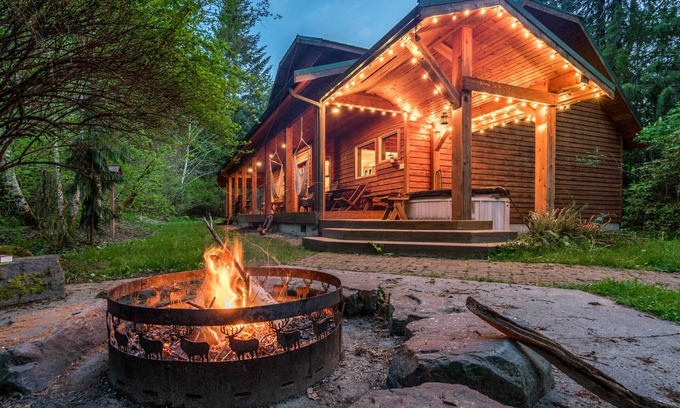 Ashford Cottage | Cabin + Studio: 5 Mi to Mt Rainier Nat'l Park