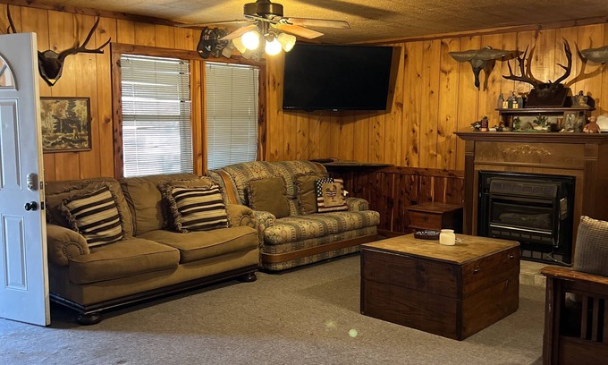 Saffell Cabin | Cabin that sits on 3 acres that joins Shirey Bay Rainey Brake WMA.