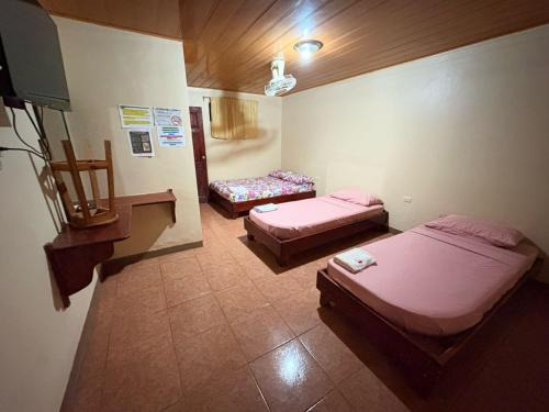 Ciudad Cortes Hotel | Cabinas Dushka