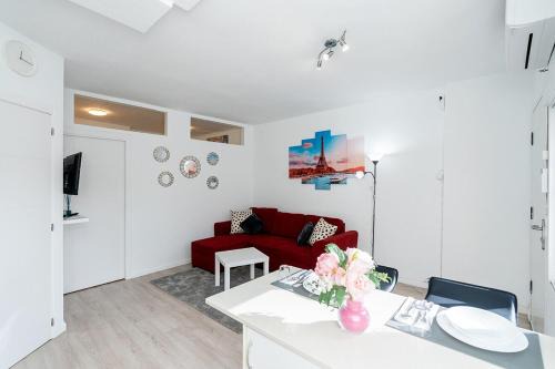 Cabopino Apartment | Cabopino Port Modern 2 Bedroom Apartment