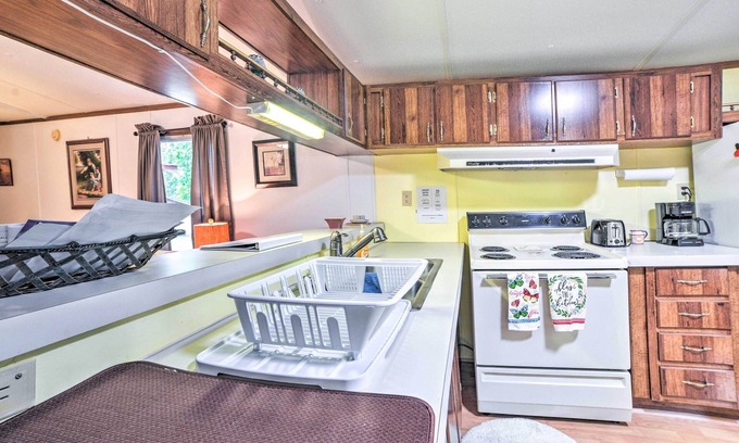 Cadiz Cottage | Cadiz Escape - 6 Mi to Land Between the Lakes