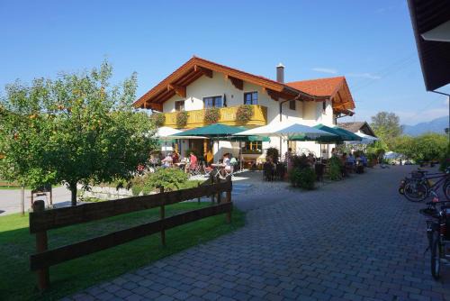 Bernau am Chiemsee House | Cafe Wastelbauerhof - Urlaub auf dem Bauernhof