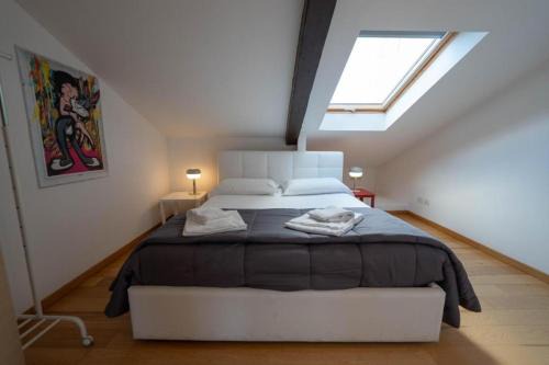Naples City Centre Apartment | Cairoli Building By Dimorra