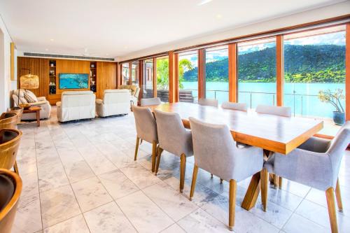 Airlie Beach House | Cala 14 - A Private Cove Retreat