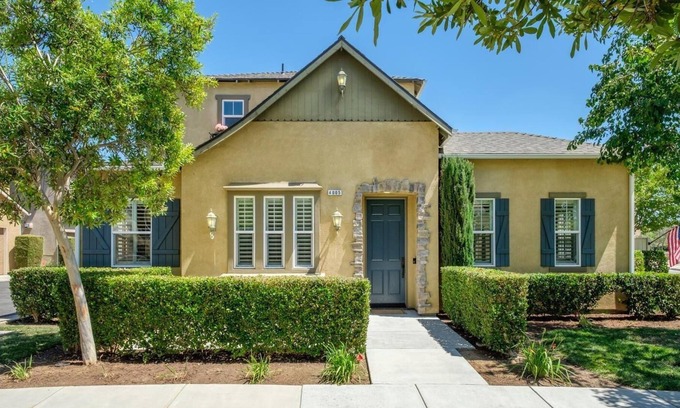 Harlan Ranch House | California Dream Cottage with 3 Bedrooms in Harlan Ranch