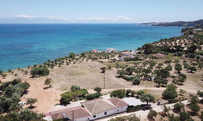 Pylos-Nestoras House | Calm, idyllic and close to the beach - holiday house with nice sea view | Messen