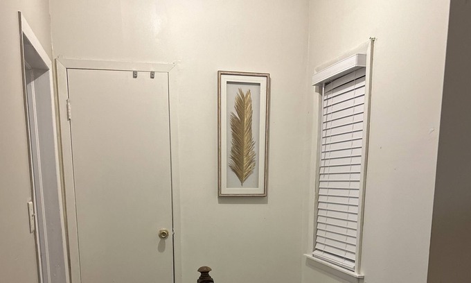 Canarsie House | Calm Lovely 2 bedroom home in the heart of Brooklyn