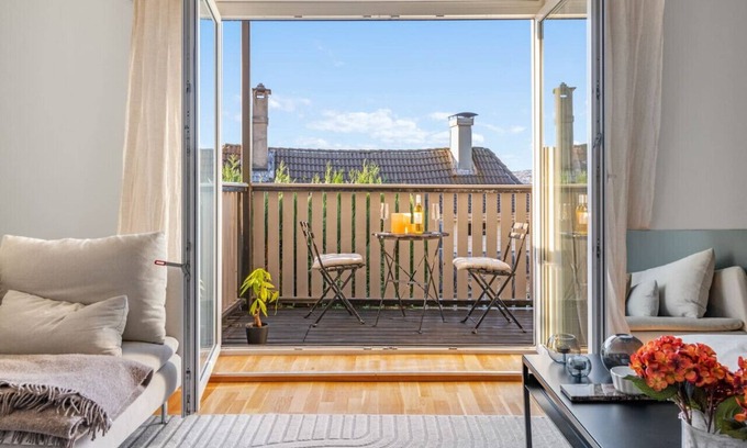 Sandviken Apartment | Calm Surroundings in Sandviken W/Washer & dryer
