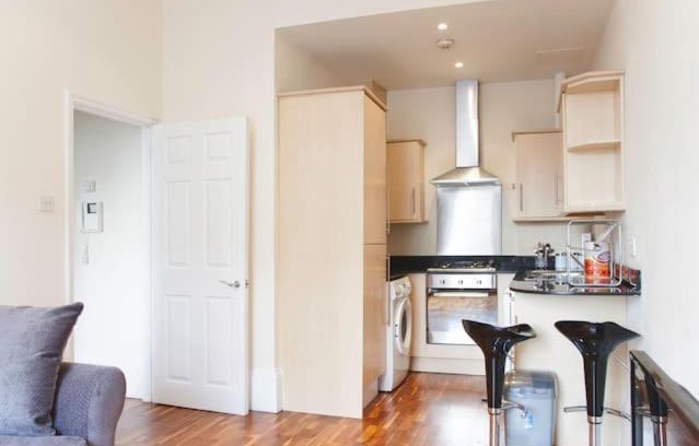 Belsize Park Apartment | Camden Apartment A/Apartment