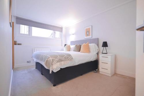 Camden Town with Primrose Hill Apartment | Camden Serviced Apartments by Globe Apartments