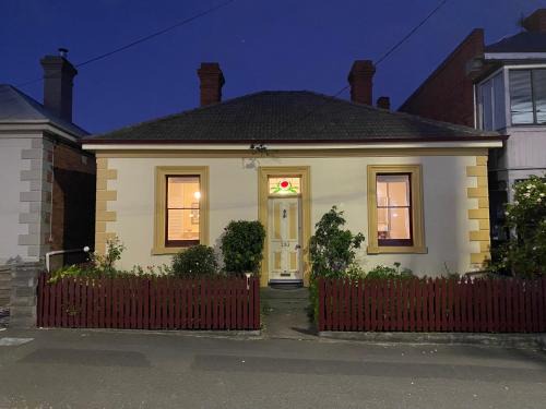 Hobart Central Business District House | Campbell St Cottage, Hobart CBD
