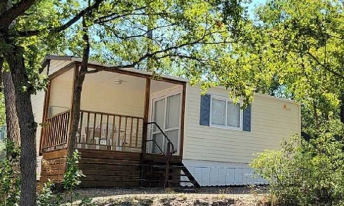 Peynier House | Camping 3 étoiles - Piscine - ccbbhgi