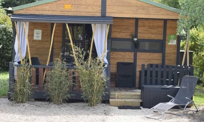Paluds de Noves Ski Chalet | Camping 4 étoiles - Piscine - eehf0g