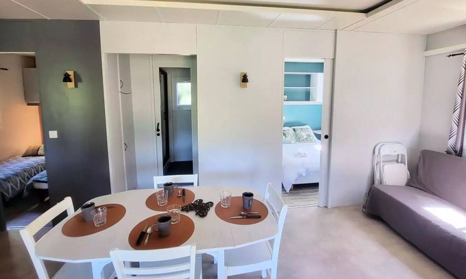Joyeuse Ski Chalet | Camping Bois Simonet**** - Chalet Acacia 3 Rooms 6 People Air Conditioned