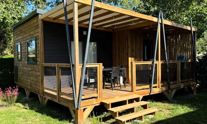 Saint-Jean-de-Monts Ski Chalet | Camping Flower La Davière Plage* - Chalet Cannelle Premium 26.5m² 2 bedrooms + TV + LV + Covered terrace + Pedestrian area 4 people