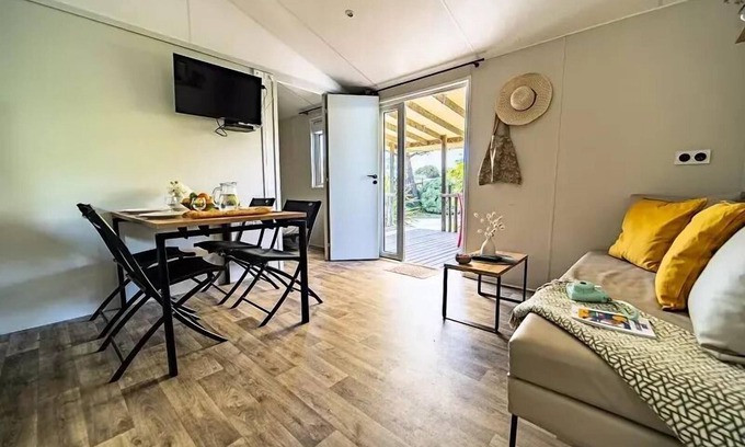 Brem Sur Mer House | Camping L'Océan * - Mobile Home Duo Premium 3 Rooms 4 People Jacuzzi + Air Conditioning + TV