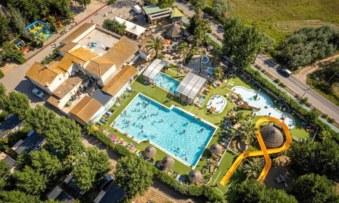 Serignan-Plage House | Camping - Piscine - ccagedi