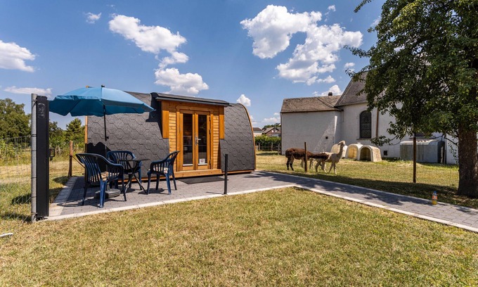 Langscheid House | 'Campingpod Auf Der Alpakawiese' with Private Terrace and Private Garden