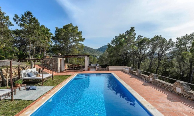 Sant Josep de sa Talaia Ski Chalet | CAN JAIS, BEAUTIFUL CHALET IN THE HEART OF SAN JOSE