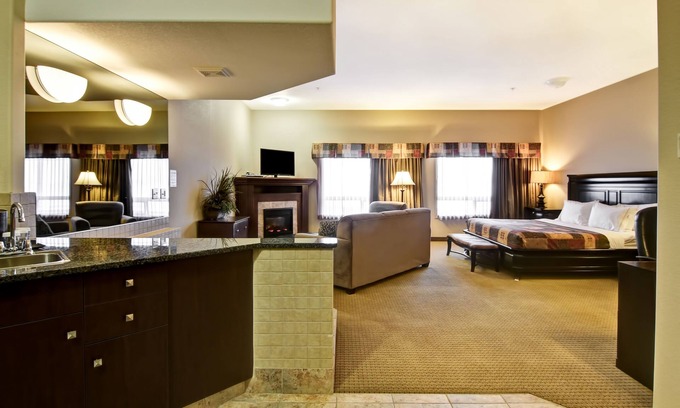 Camrose Hotel | Canalta Camrose