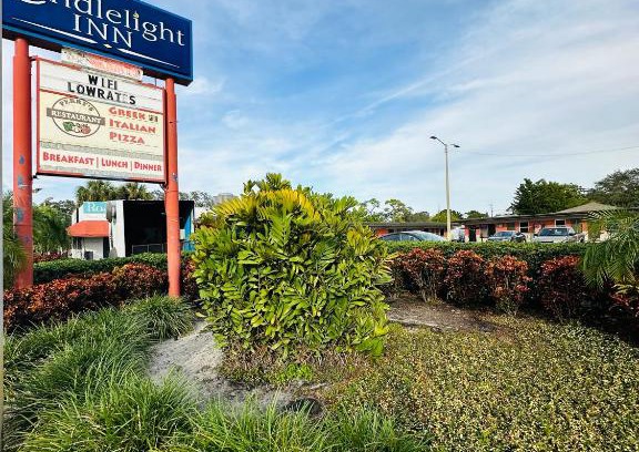 St. Petersburg - Clearwater Hotel | Candlelight Inn