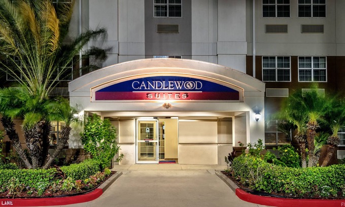 Galveston Hotel | Candlewood Suites Galveston by IHG