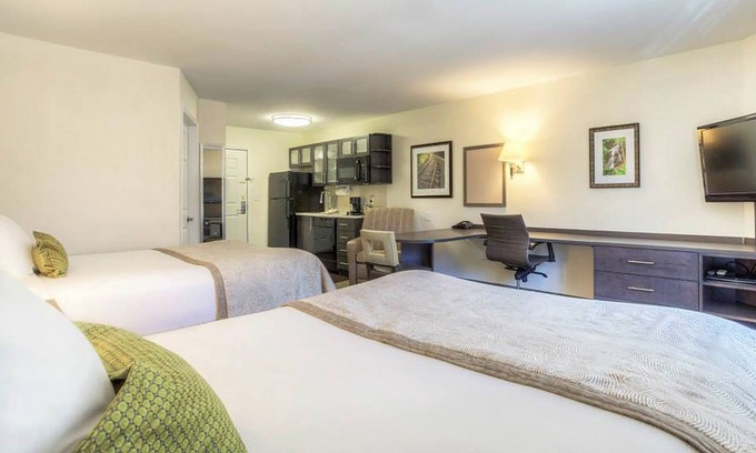 Mount Mourne Hotel | Candlewood Suites Mooresville/Lake Norman,NC by IHG