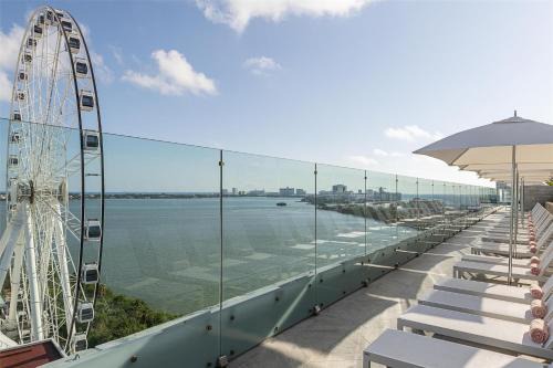 La Isla Hotel | Canopy By Hilton Cancun La Isla