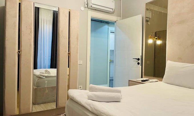 Beyoglu Apartment | CANTRMEN SUITE