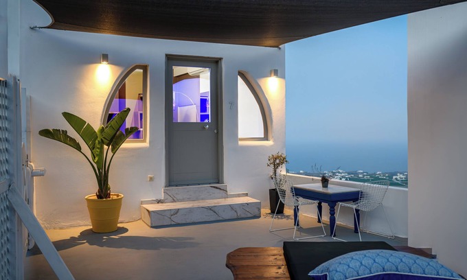 Fira Hotel | Canyon Santorini