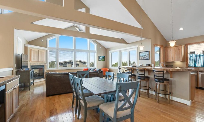 Oceanside House | Cape Crescent