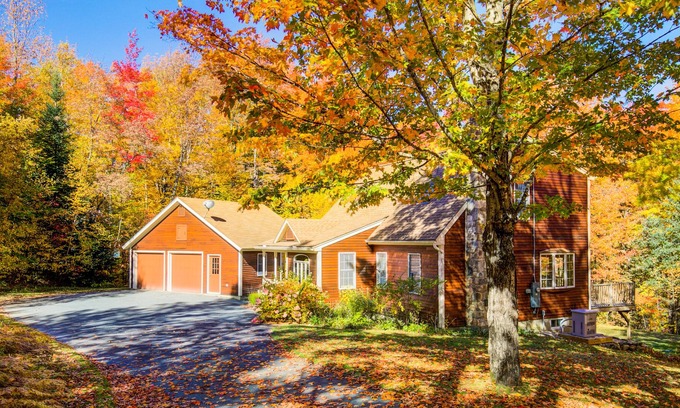 Sugar Hill House | Cape home with private washer/dryer, private deck, and grill