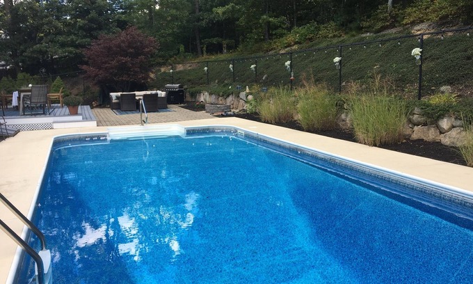 Mashpee House | Cape House with Pool