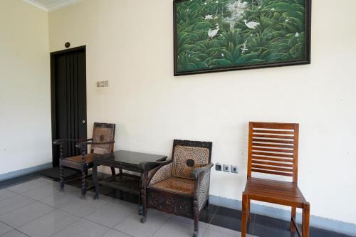 Probolinggo Hotel | Capital O 1430 Hotel Ratna Syariah